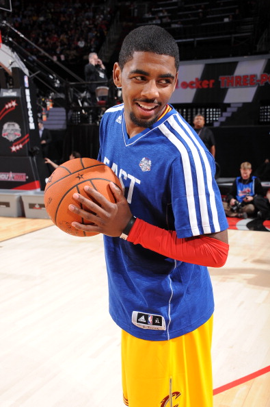 记者：哥甲中场萨缅托满意铁人的报价，目前仅需协商转会事宜（记者：哥甲中场萨缅托已认可铁人报价，转会仅待细节谈妥）