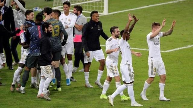 韩K联半场：朴相赫破门+抽射造险，江原FC1-0金泉尚武（韩K联半场战报：朴相赫进球+劲射险破门，江原FC暂1-0领先金泉尚武）