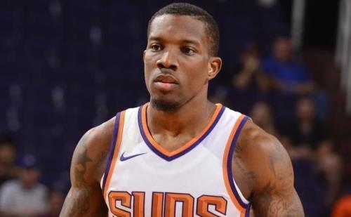 为何亲斯内德？穆帅：斯内德给了我三冠王，那是最棒的一年（穆帅谈为何偏爱斯内德：他助我成就三冠 那是我最辉煌的一年）