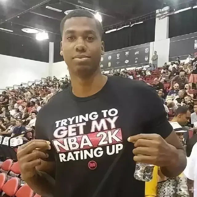 高效！狄龙三节轰25分，布克贡献21分11助攻（火力全开！狄龙三节25分，布克21分11助攻）