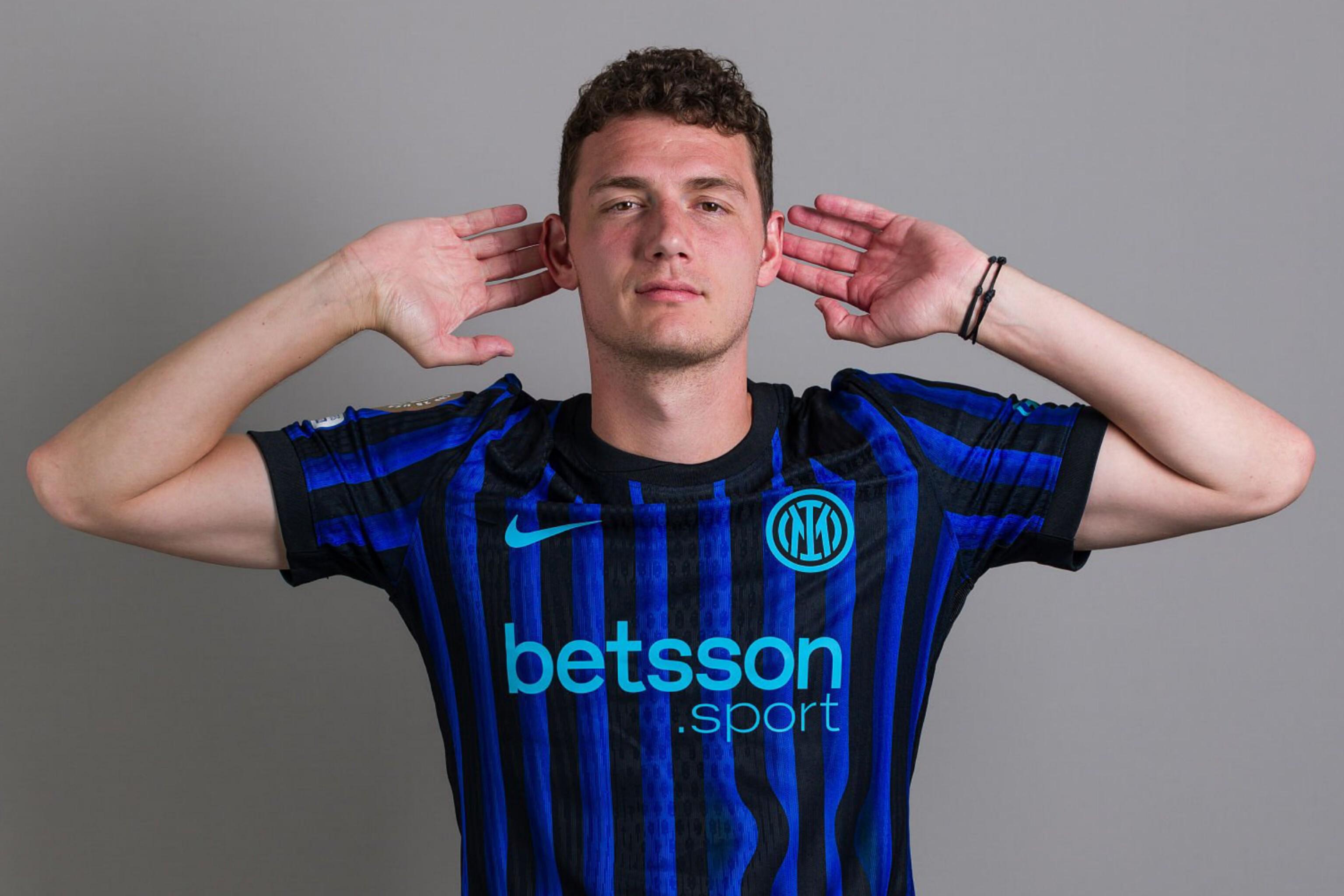 斯基拉：本菲卡正在关注科斯蒂奇，穆里尼奥对他十分赏识（斯基拉：本菲卡盯上科斯蒂奇，穆里尼奥对其青睐有加）