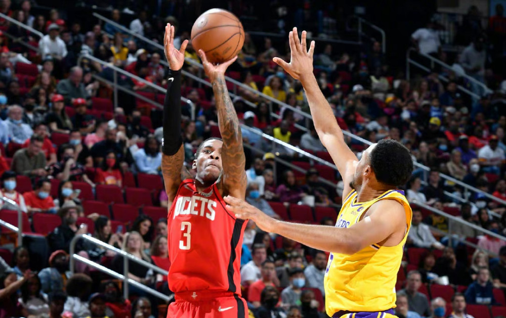 世欧预半场：达姆斯高世界波破僵，丹麦暂1-0白俄罗斯（世预赛欧区半场：达姆斯高轰世界波首开纪录，丹麦暂1-0领先白俄罗斯）